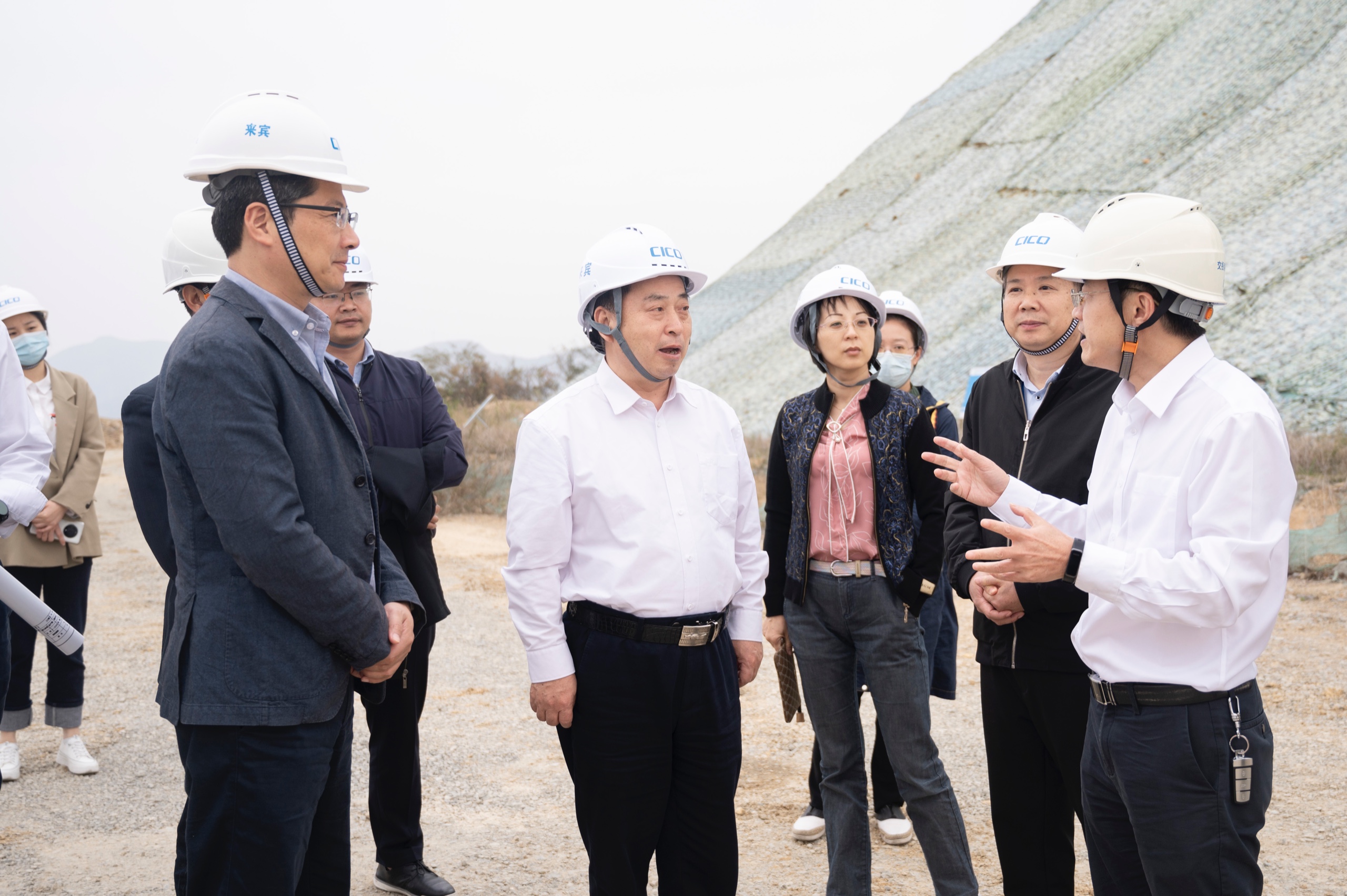 11.2陳遠景副廳長調(diào)研指導綠色礦山.JPG