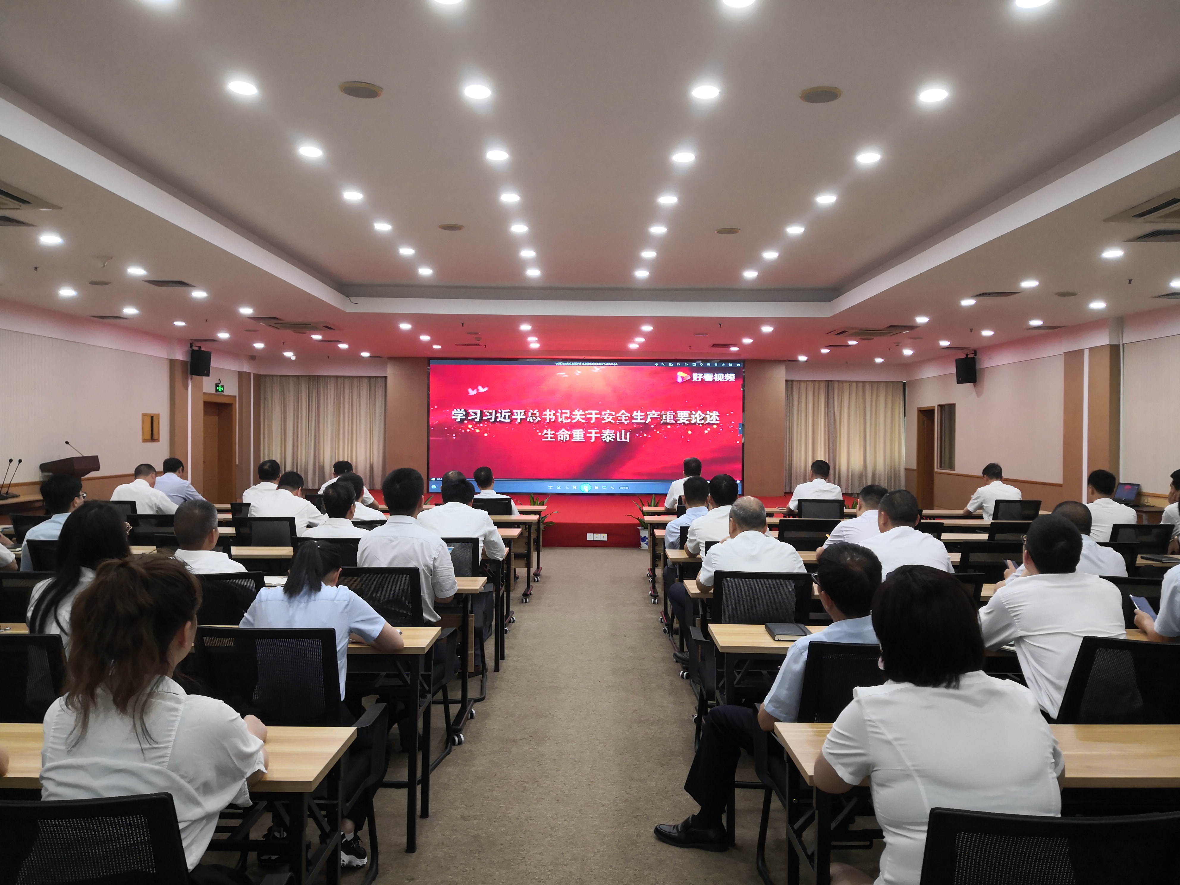 bd54c70209fdcda3d5bccd7f759edab.jpg