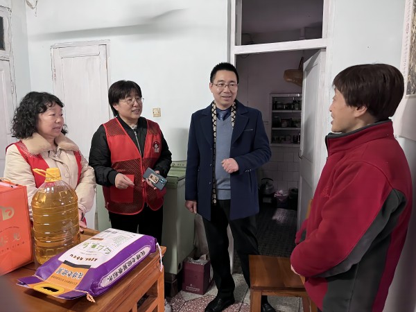 現場慰問照片(1).jpg