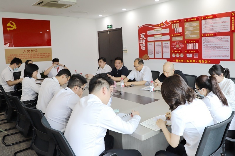 陪同公司黨委班子成員至基層支部調研.JPG