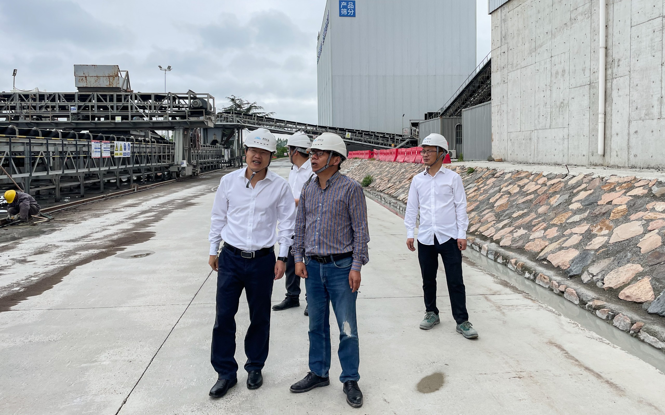 20230419海新礦業開展消防安全和防汛防臺專項檢查.jpg