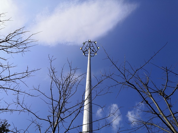高桿燈安裝 (2).jpg