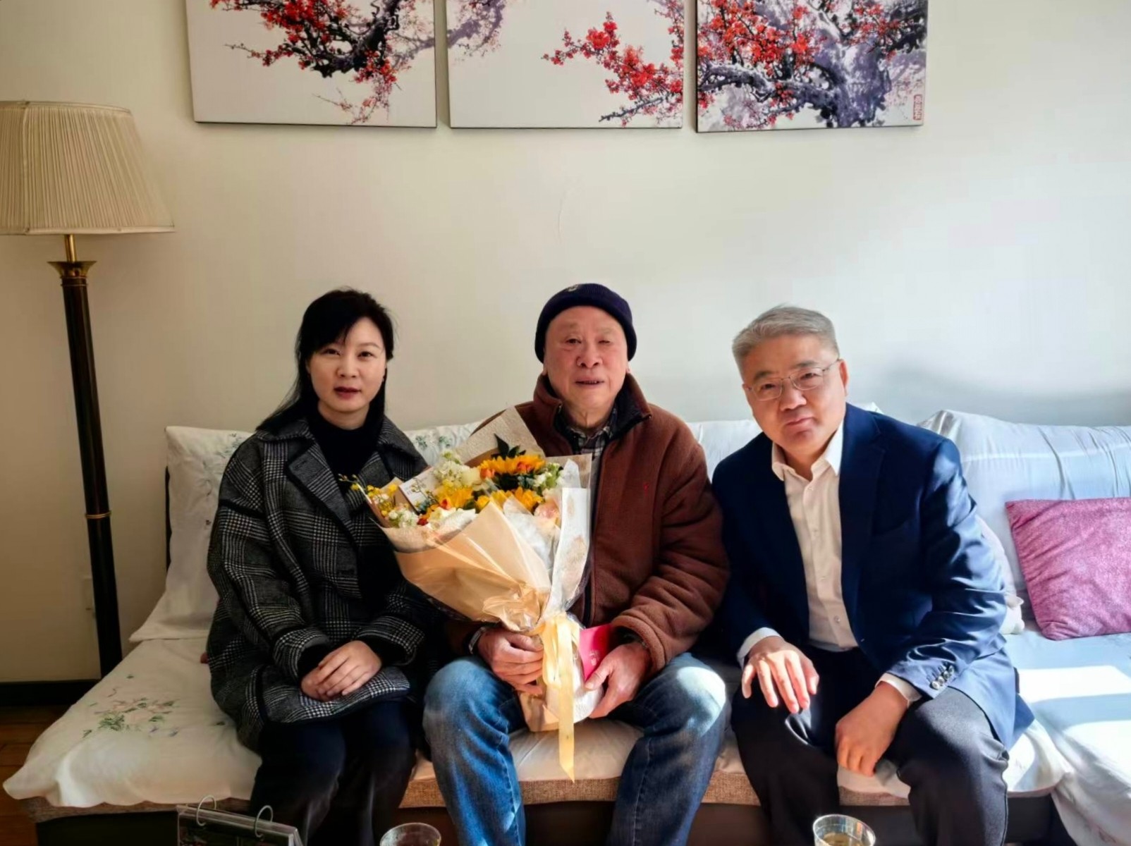 省經(jīng)投公司開展新春走訪慰問活動.jpg